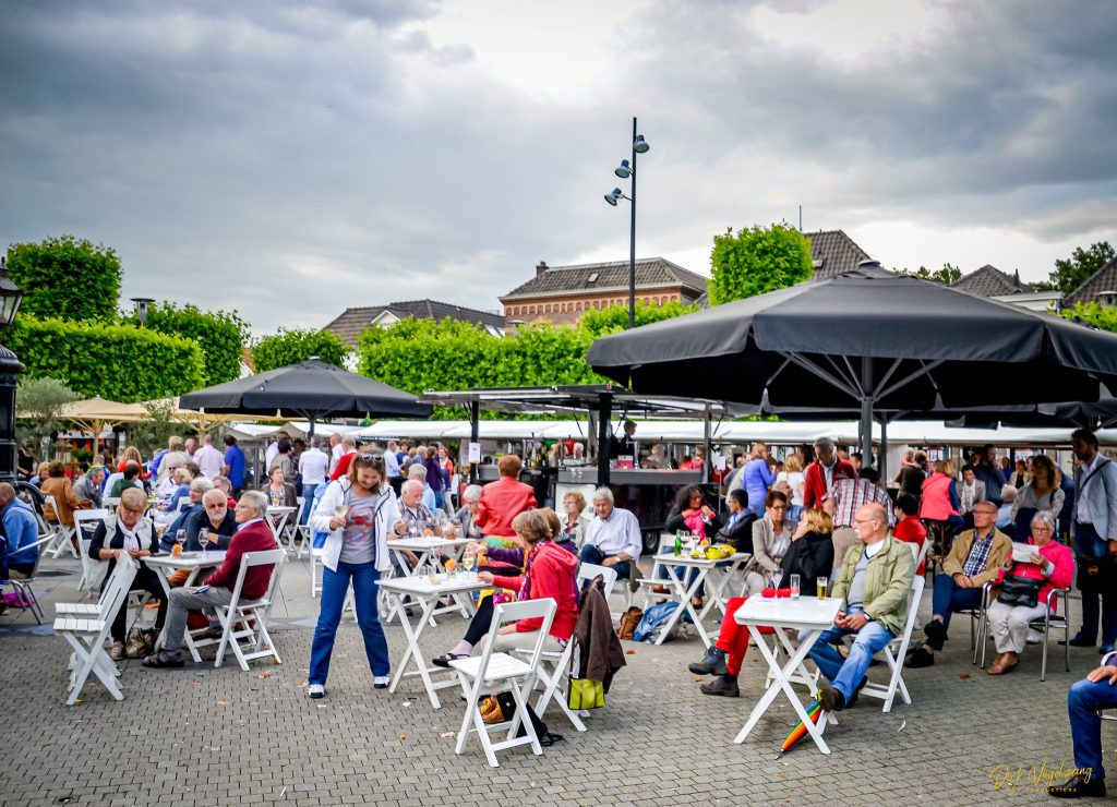 Activiteit op de Markt - fotograaf Dick Vogelzang - Wijchen=