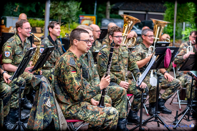 Heeresmusikkorps Koblenz tijdens de Vierdaagse 2022 - fotograaf Dick Vogelzang - Wijchen=