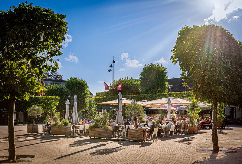 Terrassen op de Markt Wijchen - fotograaf Dick Vogelzang - Wijchen=