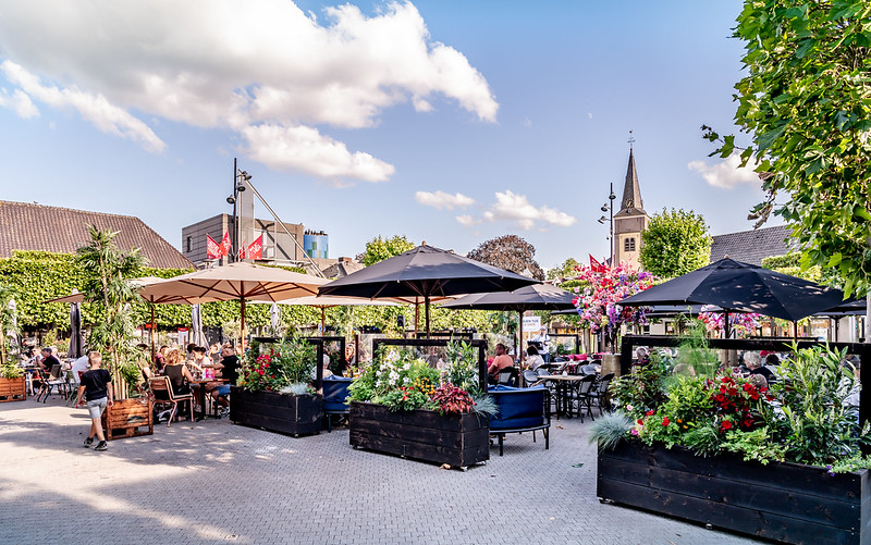 Terrassen op de Markt Wijchen - fotograaf Dick Vogelzang - Wijchen=