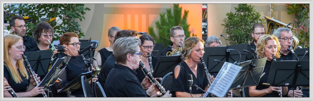 Op 10 september zal de Koninklijke Harmonie St. Cecilia uit Tegelen een gezellig lunchconcert verzorgen in de tuin van kasteel Wijchen - Wijchen=