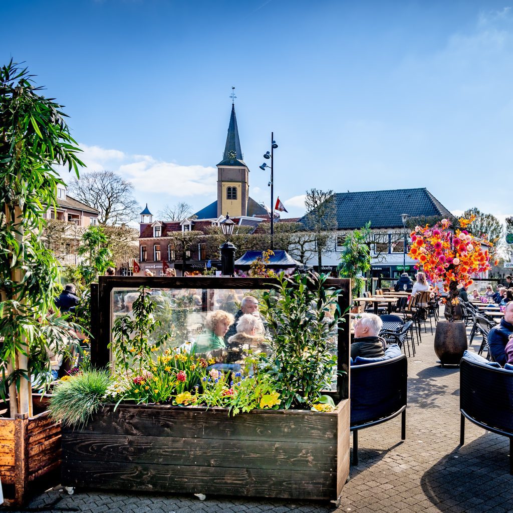 Terrassen op de Markt Wijchen - fotograaf Dick Vogelzang - Wijchen=